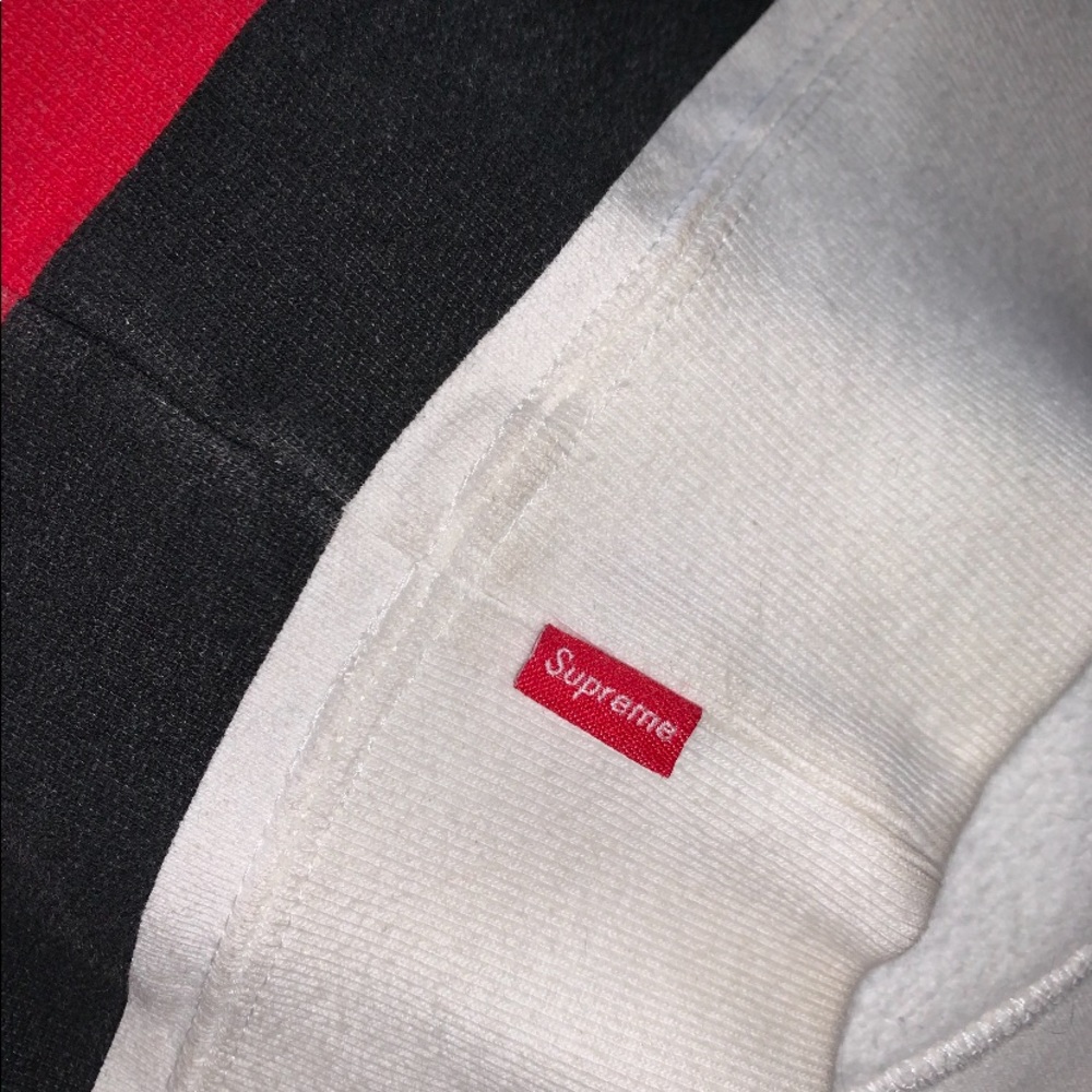 Supreme Hoodie - Picture 3 of 6